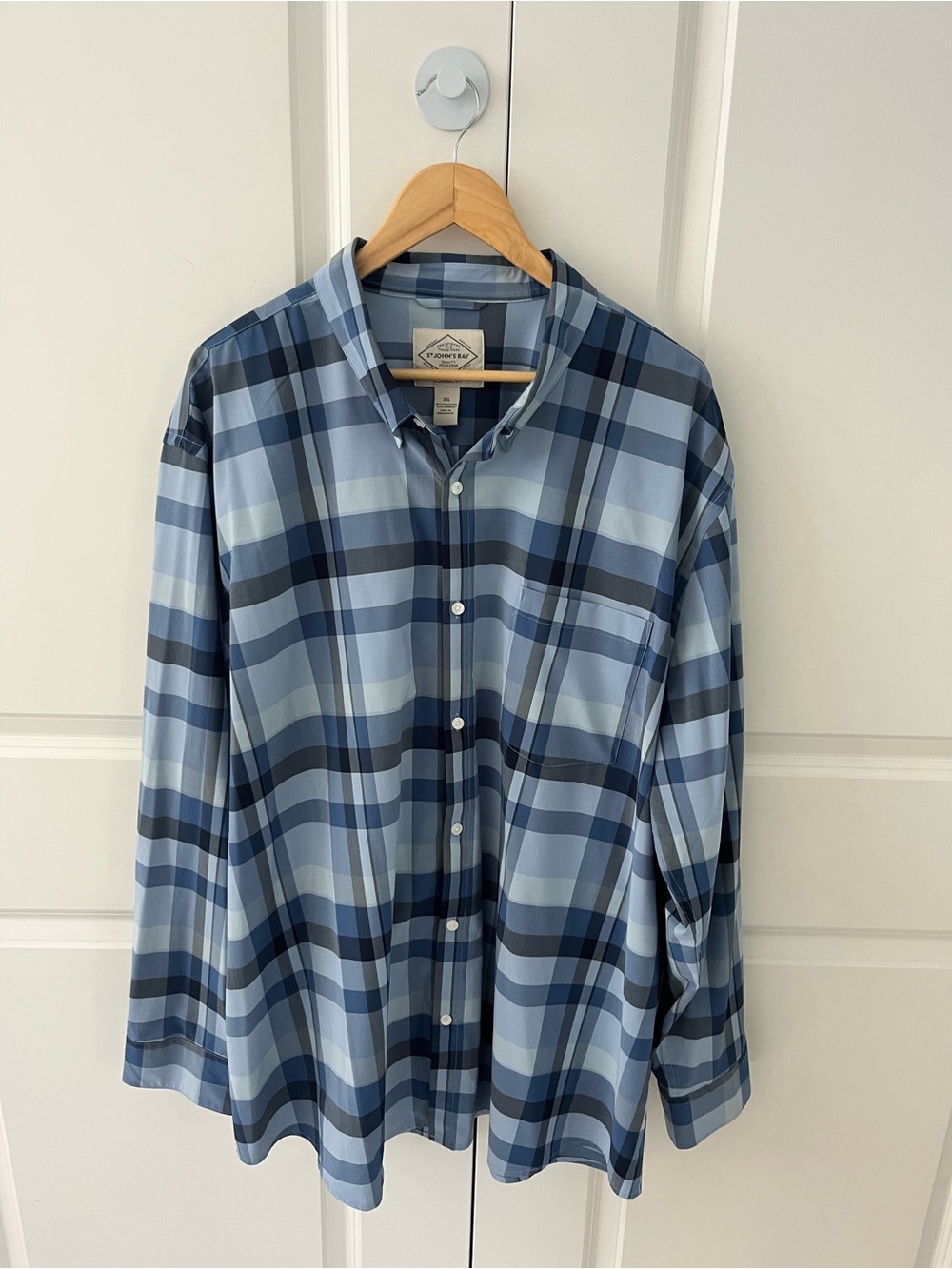St. John’s Bay men’s 3X Button-Down Plaid Dress Shirt in Light Blue/Navy